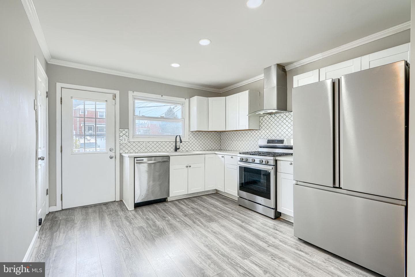 1405 Ingleside Avenue photo 9