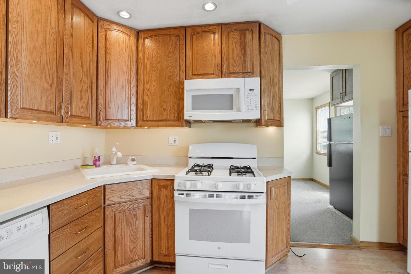 8240 Longpoint Road photo 10