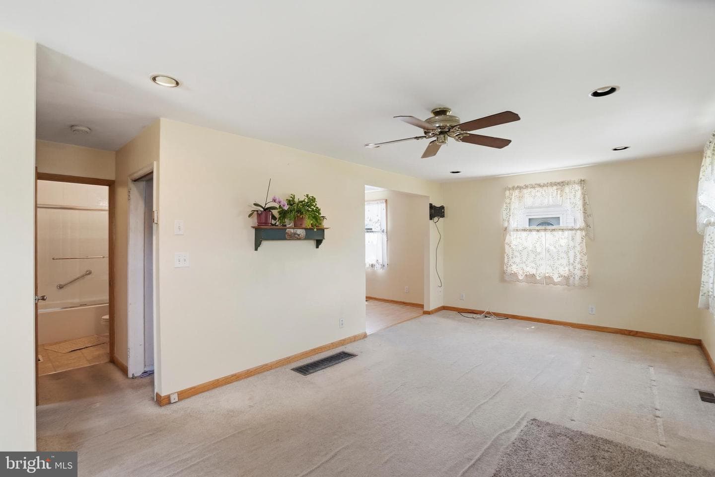 8240 Longpoint Road photo 3