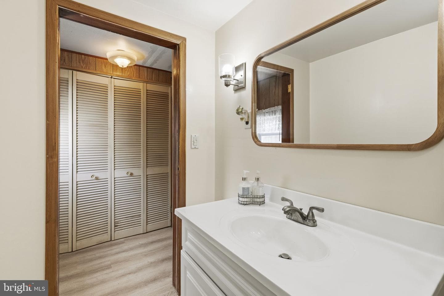 2411 Poplar Road photo 16