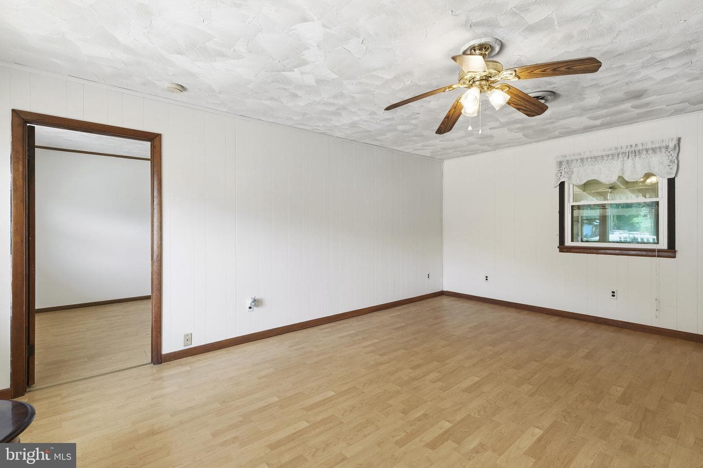 2411 Poplar Road photo 4