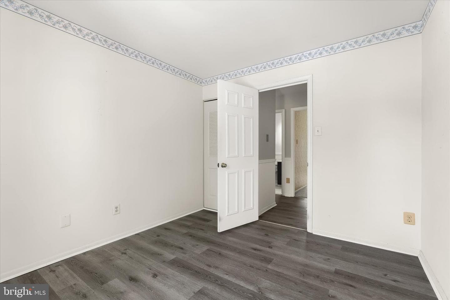26 Valley Crossing Circle photo 29