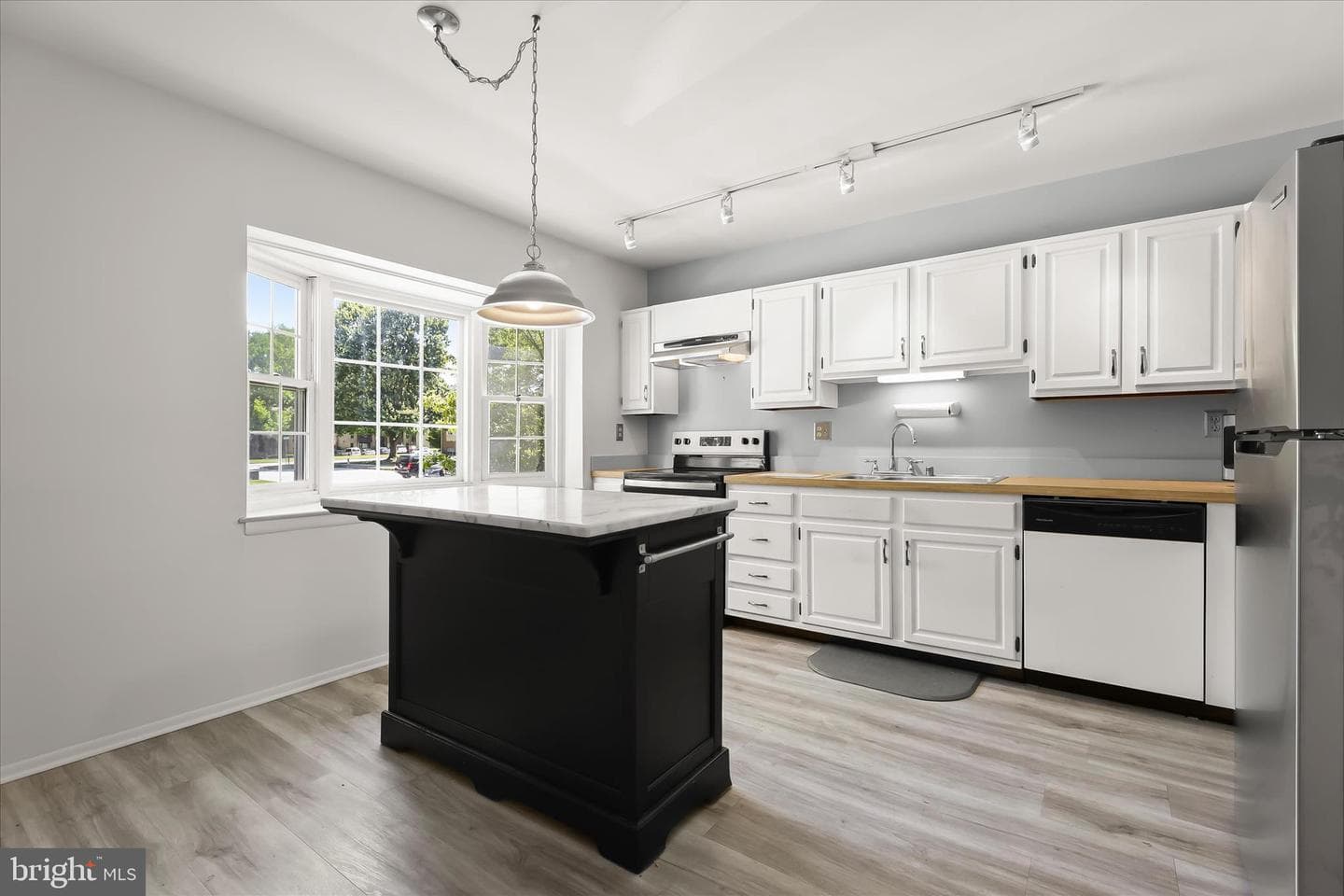 26 Valley Crossing Circle photo 4