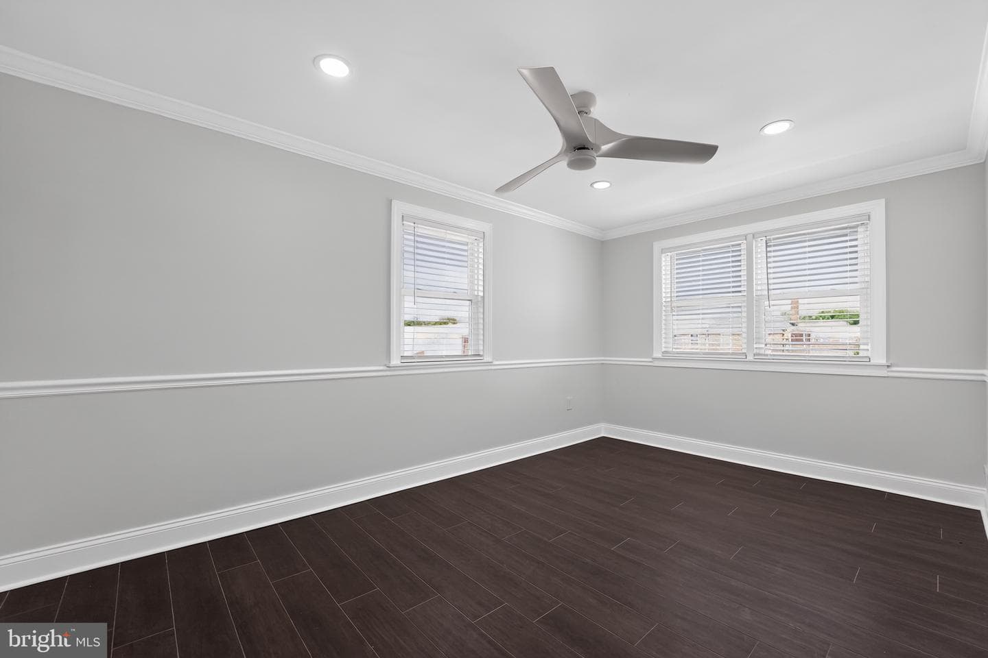 2128 Redthorn photo 15