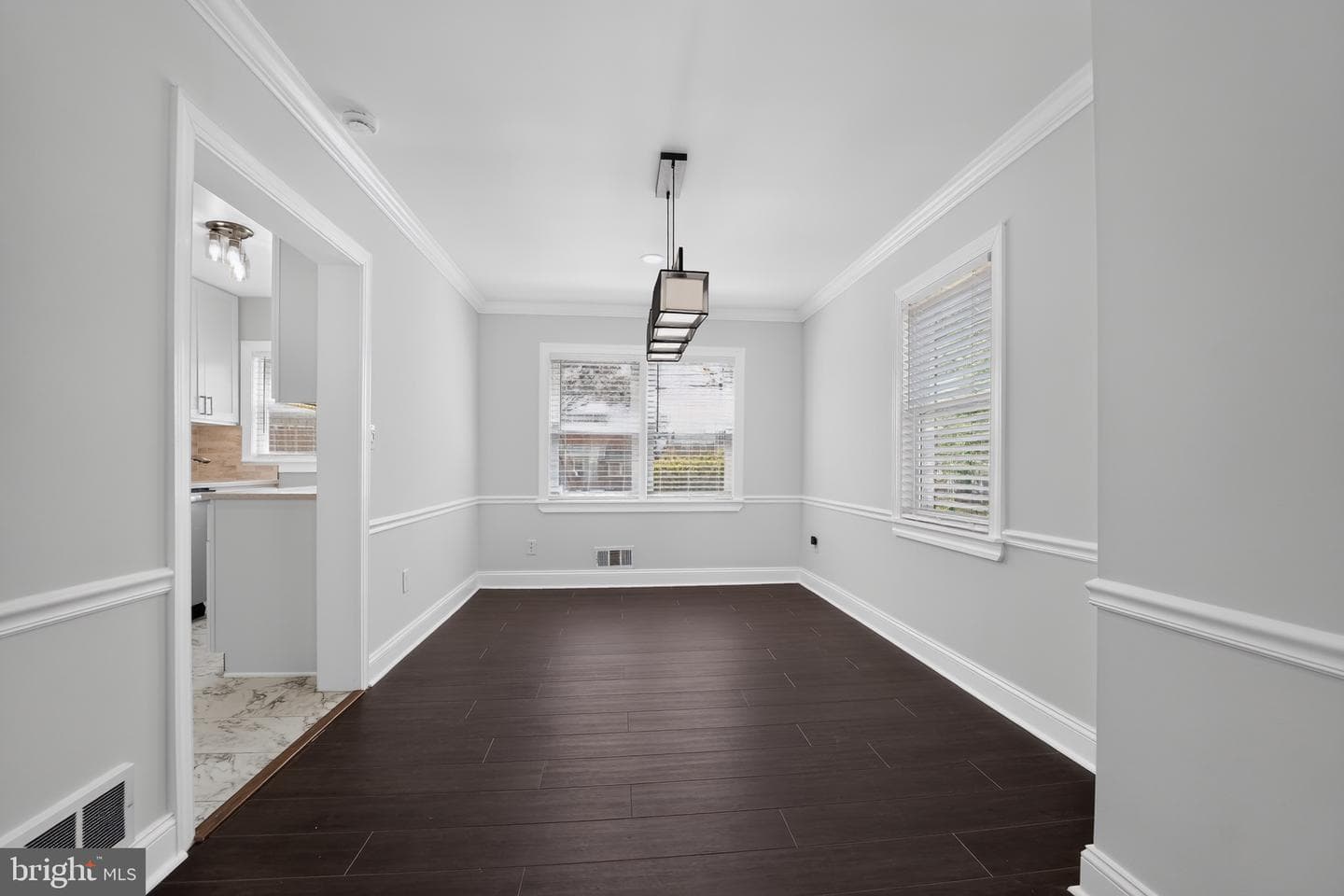 2128 Redthorn photo 7