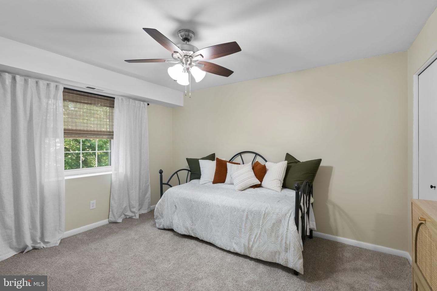 1 Elphin Court #301 photo 22