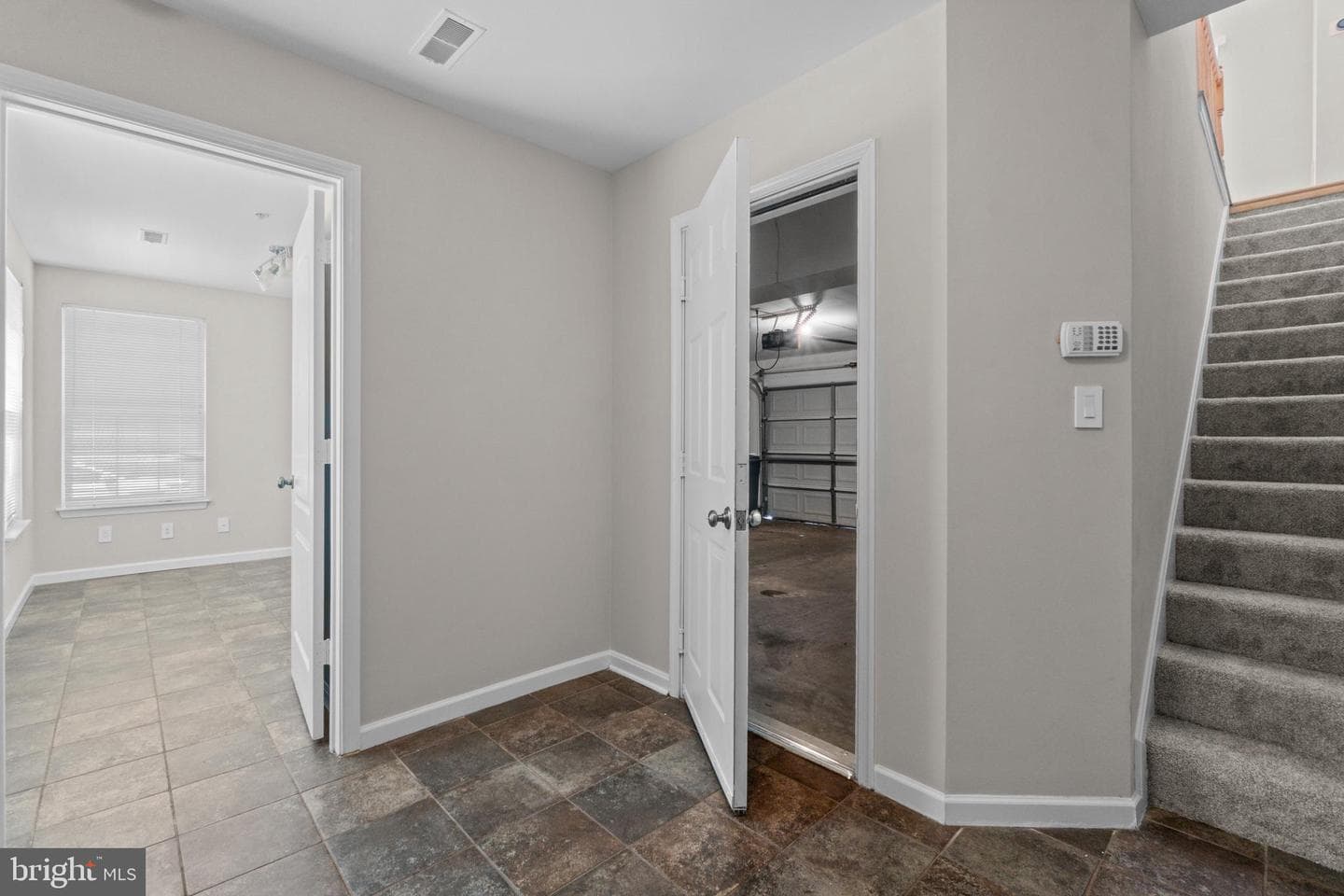 519 Ensemble Ct photo 10