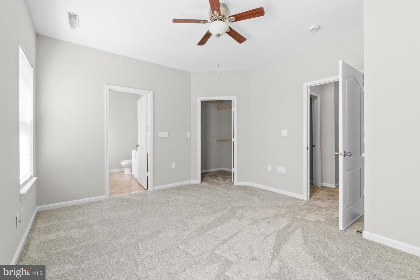 519 Ensemble Ct photo 34