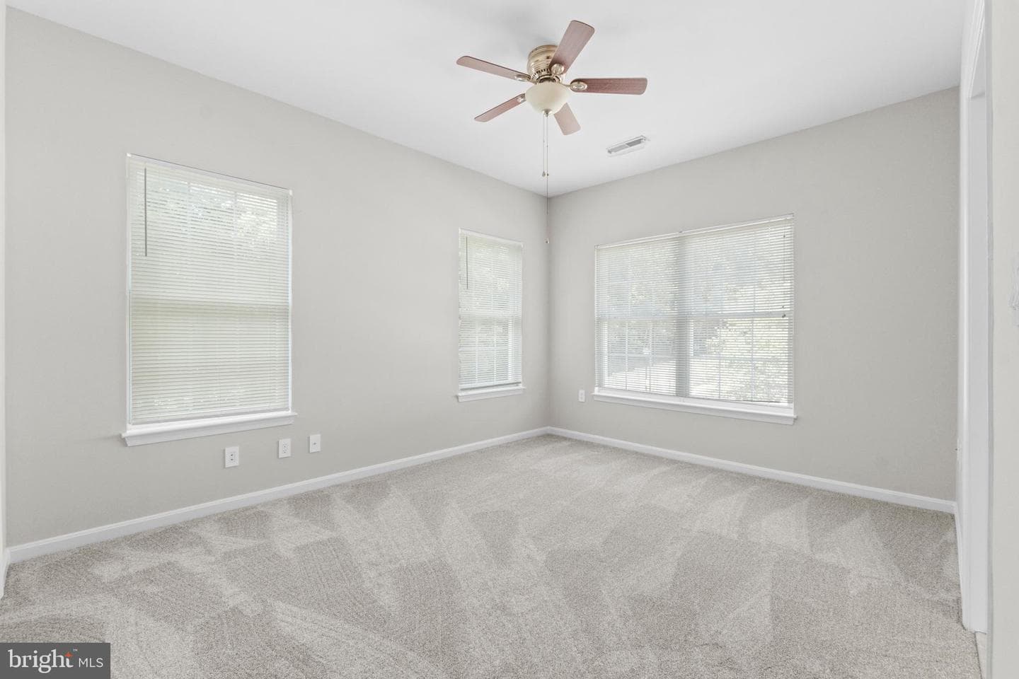 519 Ensemble Ct photo 37