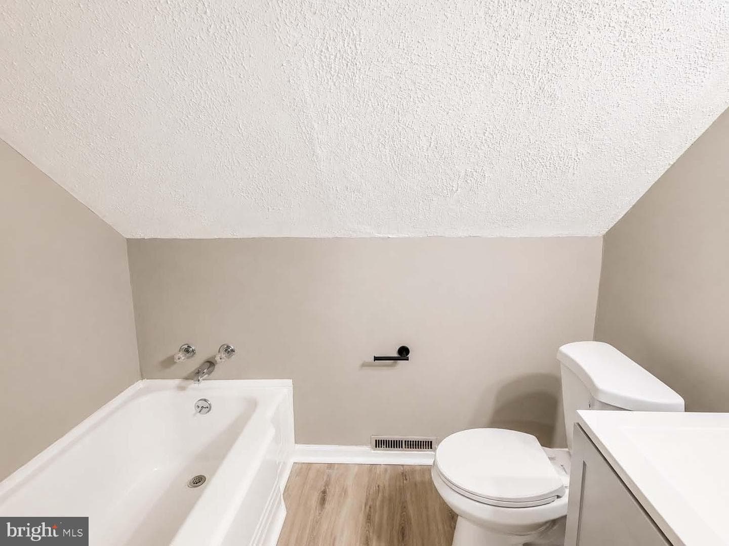 7508 Kenlea Avenue photo 23