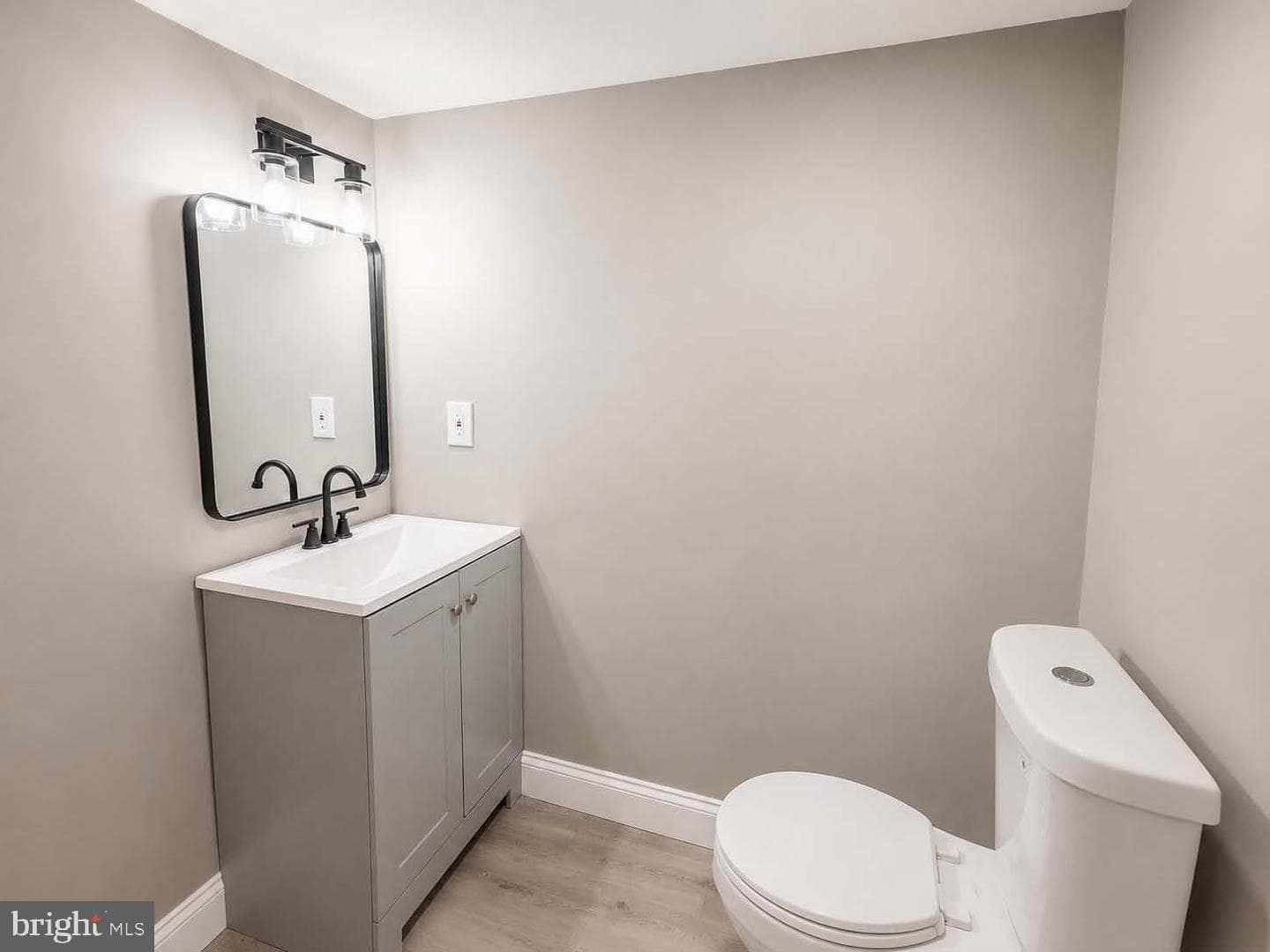 7508 Kenlea Avenue photo 33