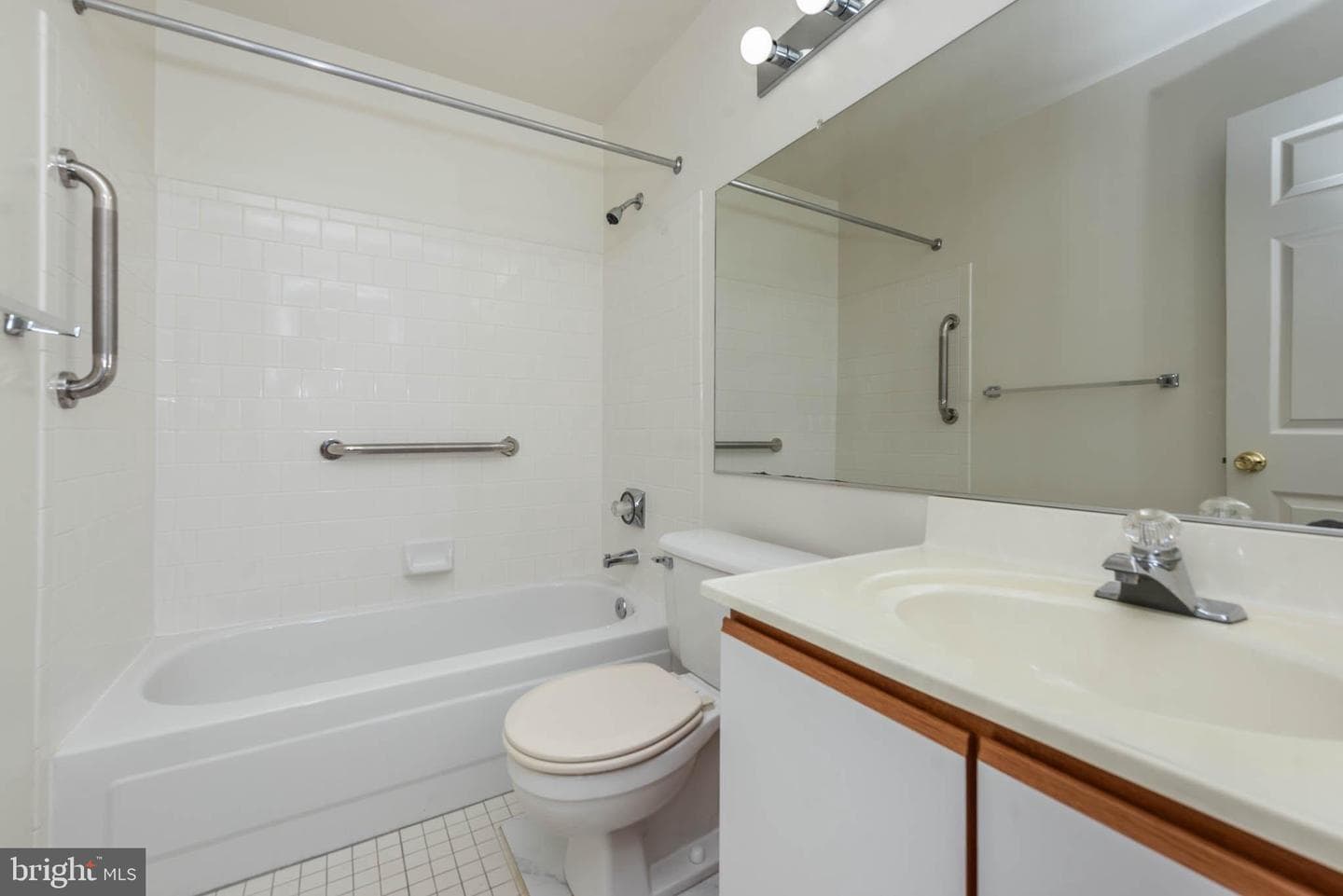 2 Rumford Drive #304 photo 16
