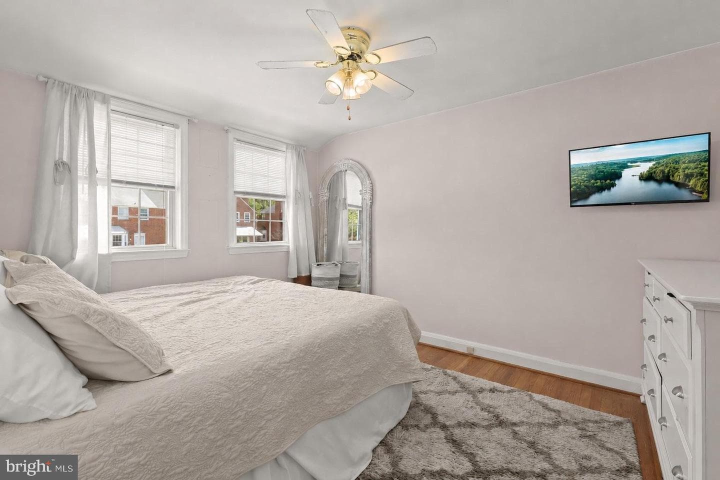 1633 Thetford Road photo 17