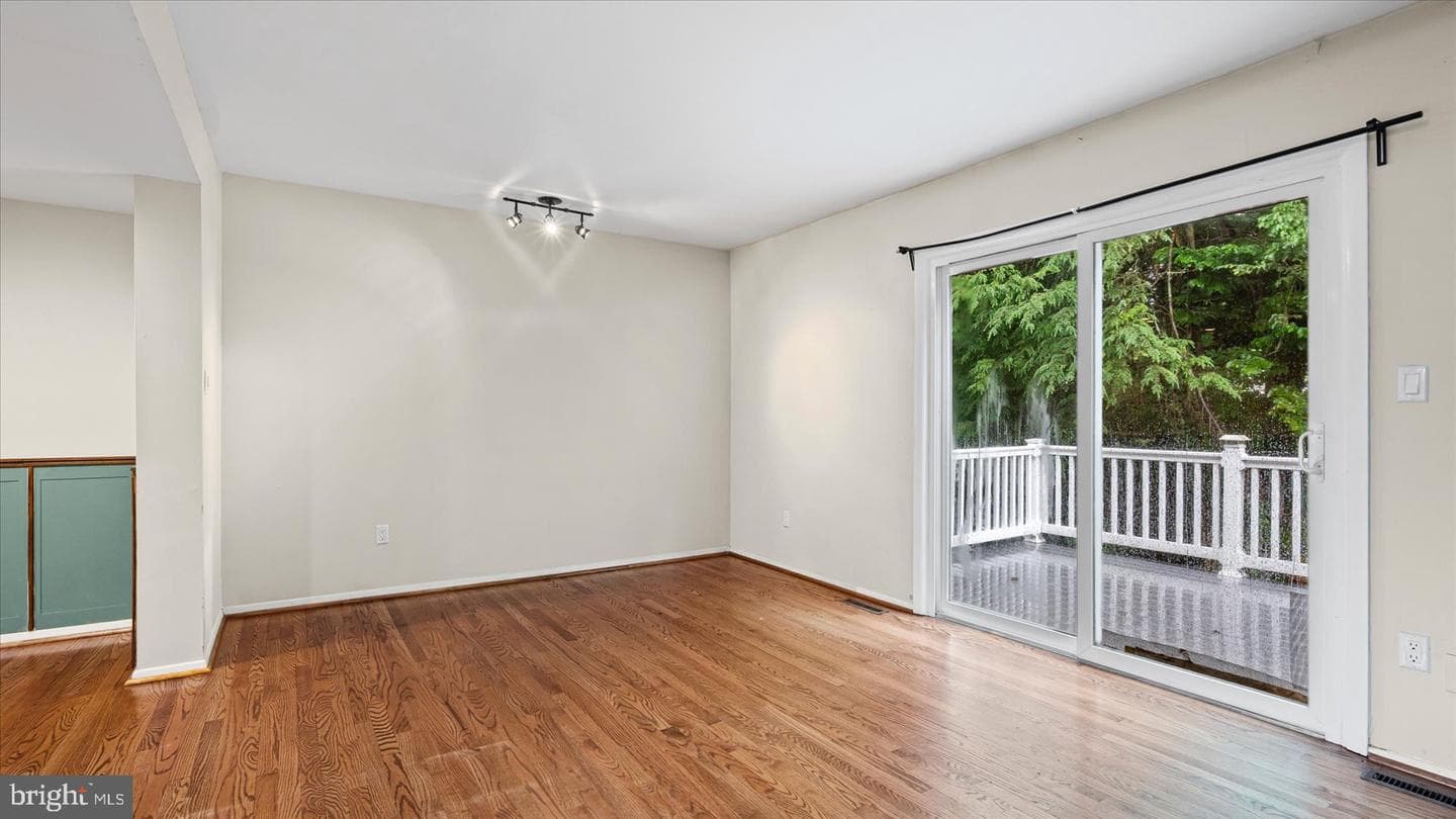 9250 Bellbeck Road photo 17