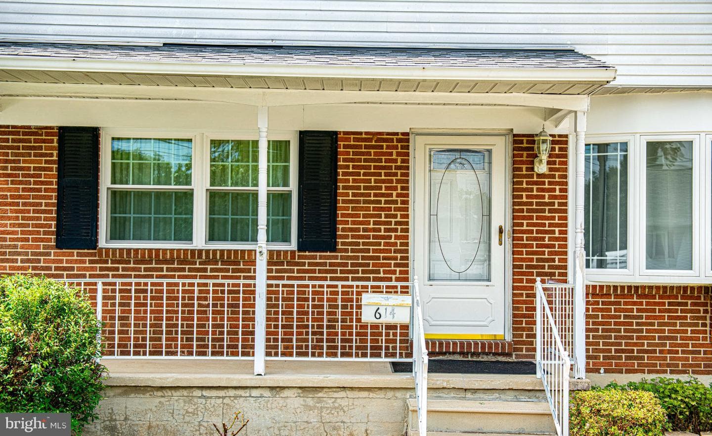 614 George Avenue photo 4