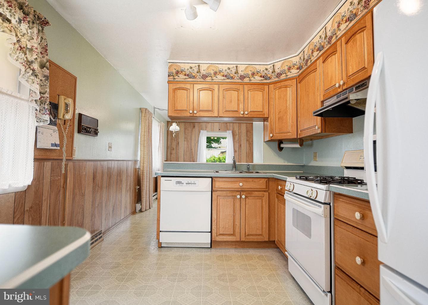 614 George Avenue photo 41