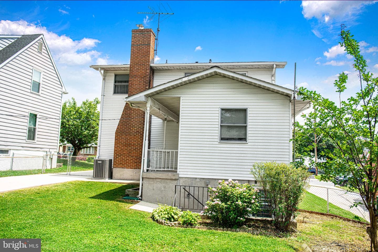 614 George Avenue photo 9