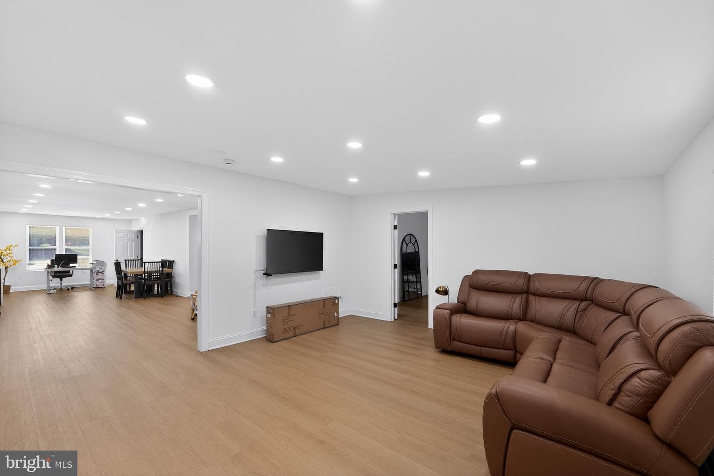 3129 Lugine Ave photo 7