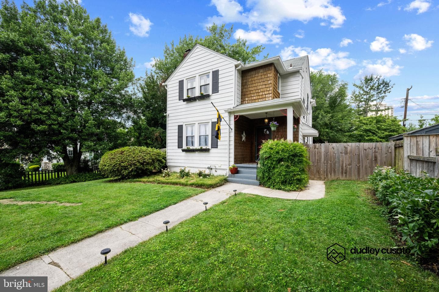 47 Willow Avenue photo 36