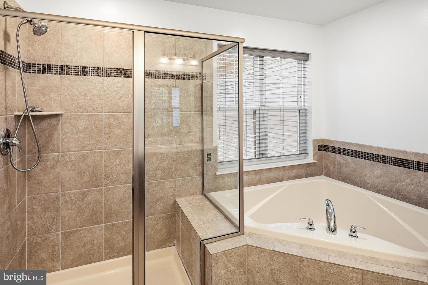 33 Greensborough Road photo 32