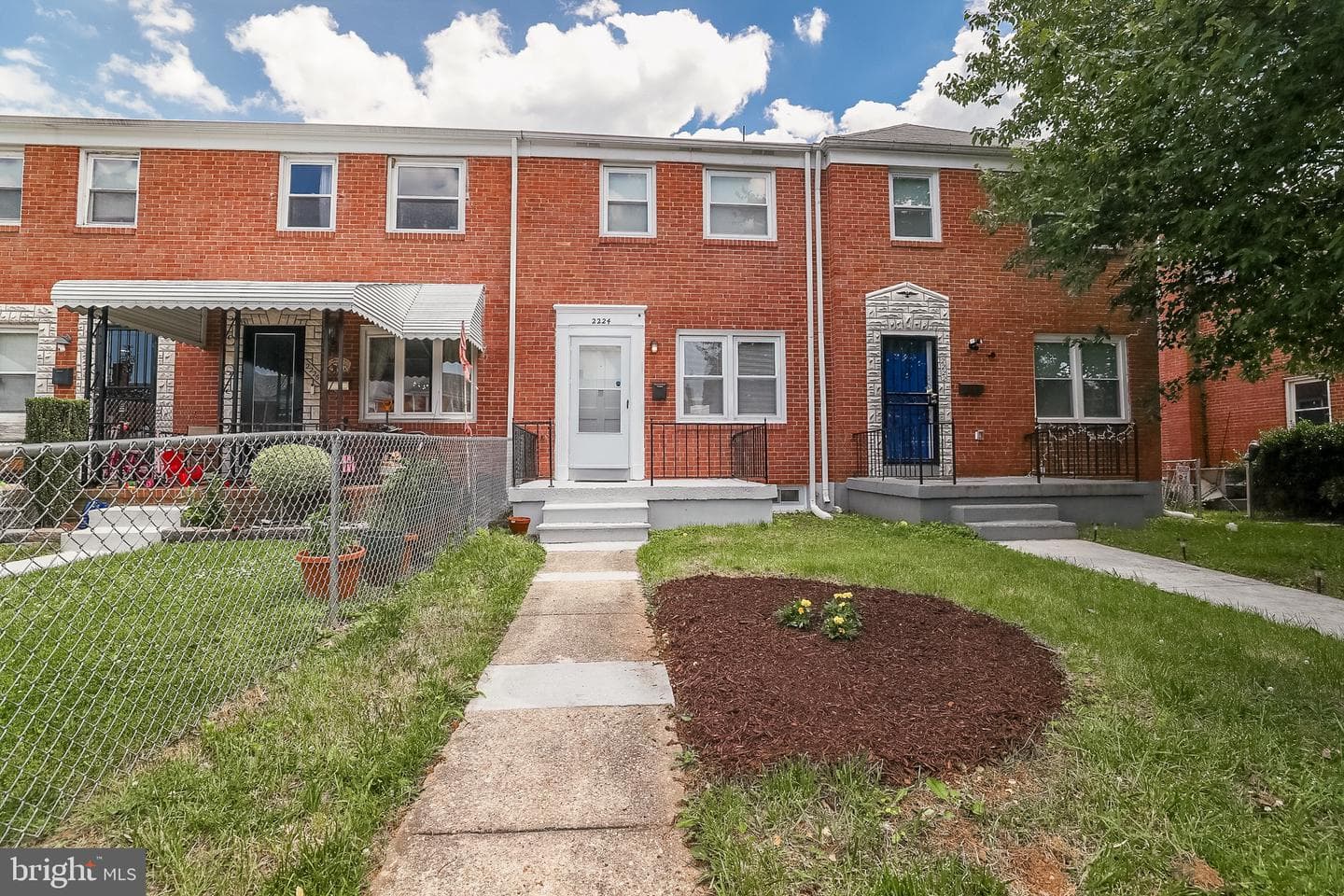 2224 Graythorn Road photo 3