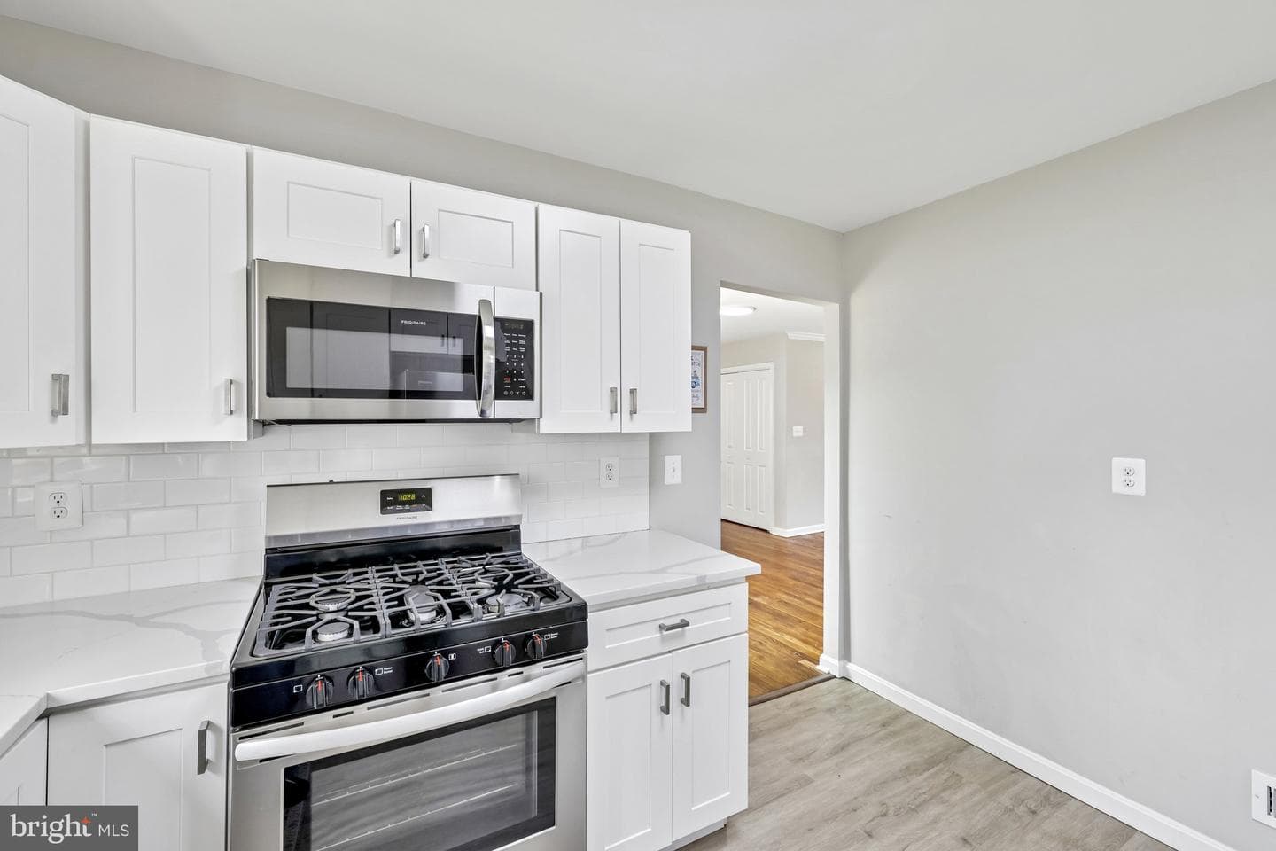 933 Prestwood Road photo 16