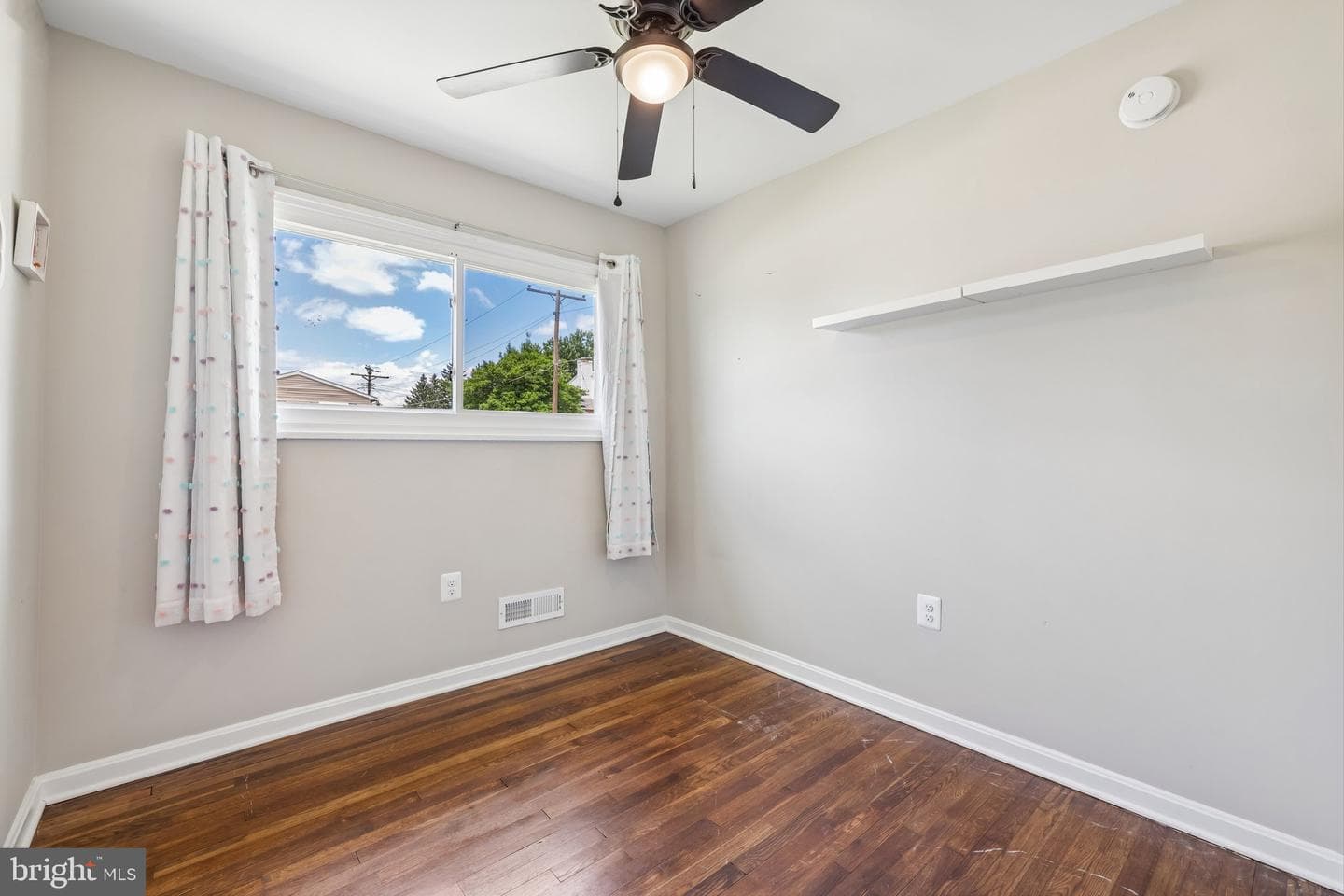 933 Prestwood Road photo 22