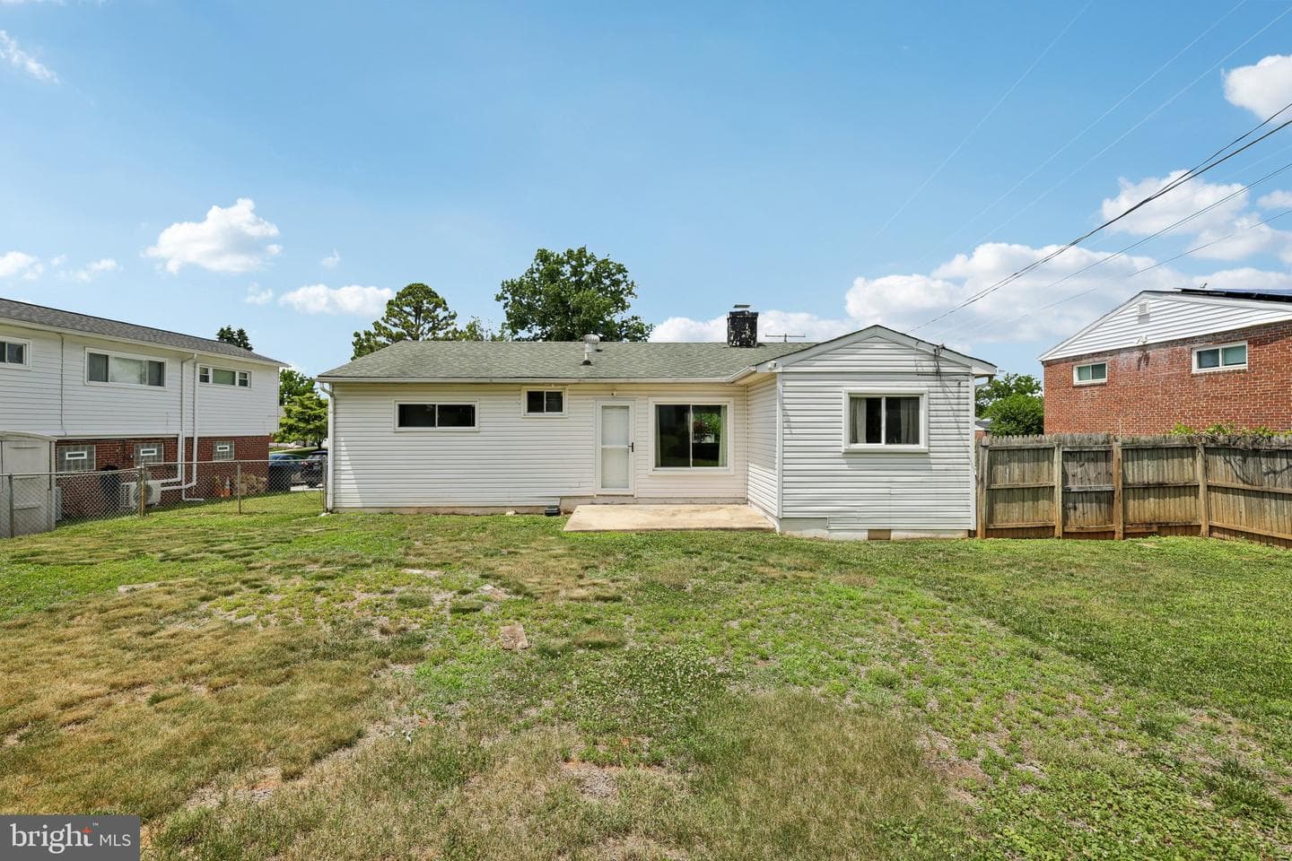933 Prestwood Road photo 32