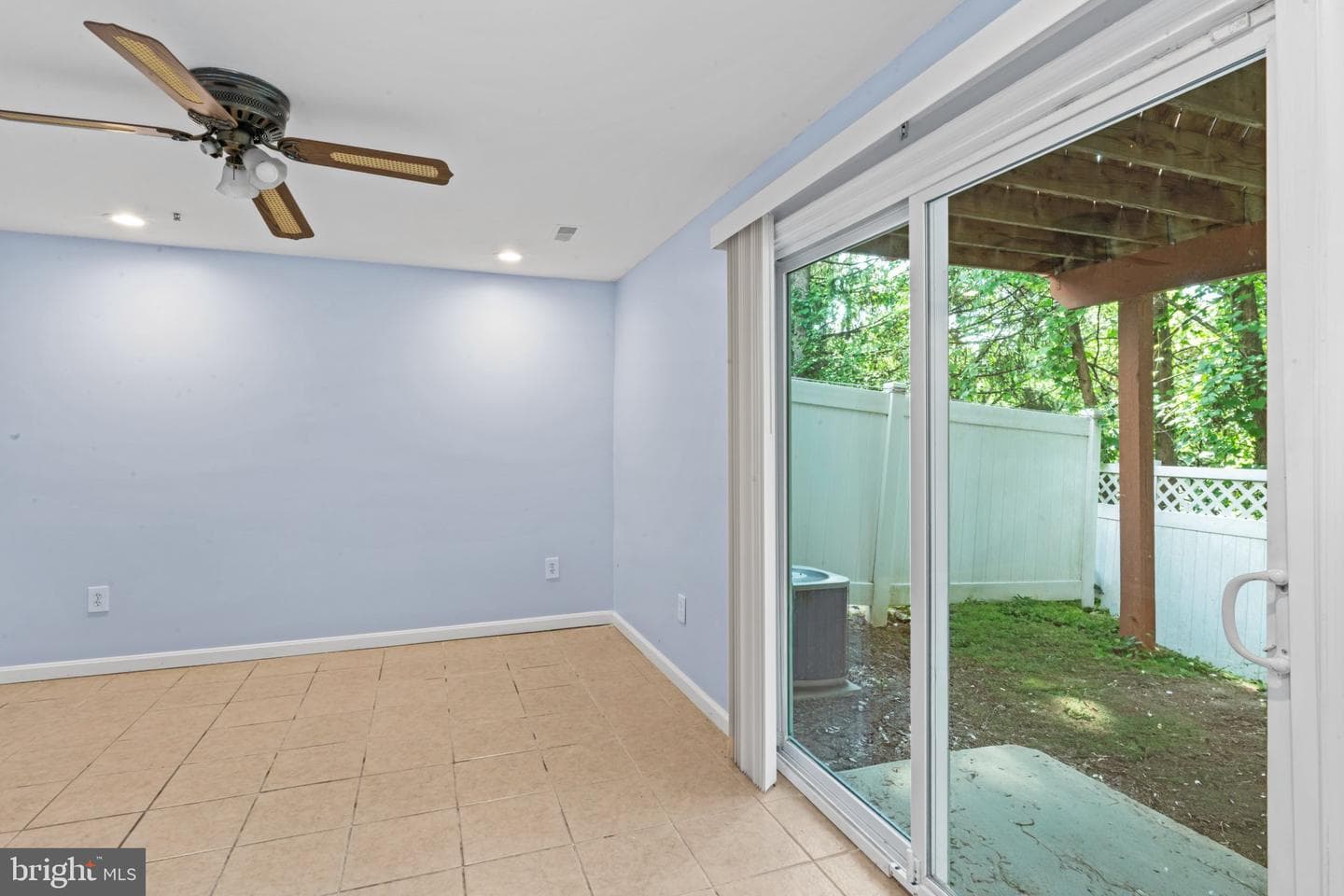 122 Persimmon Cir photo 11