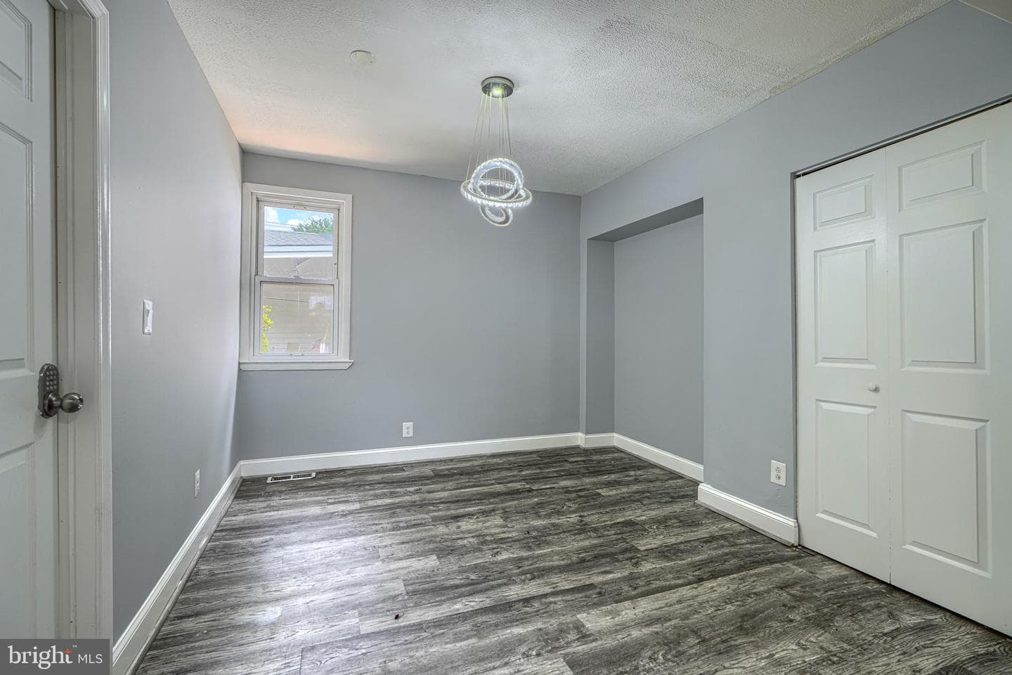 7428 Poplar Avenue photo 16