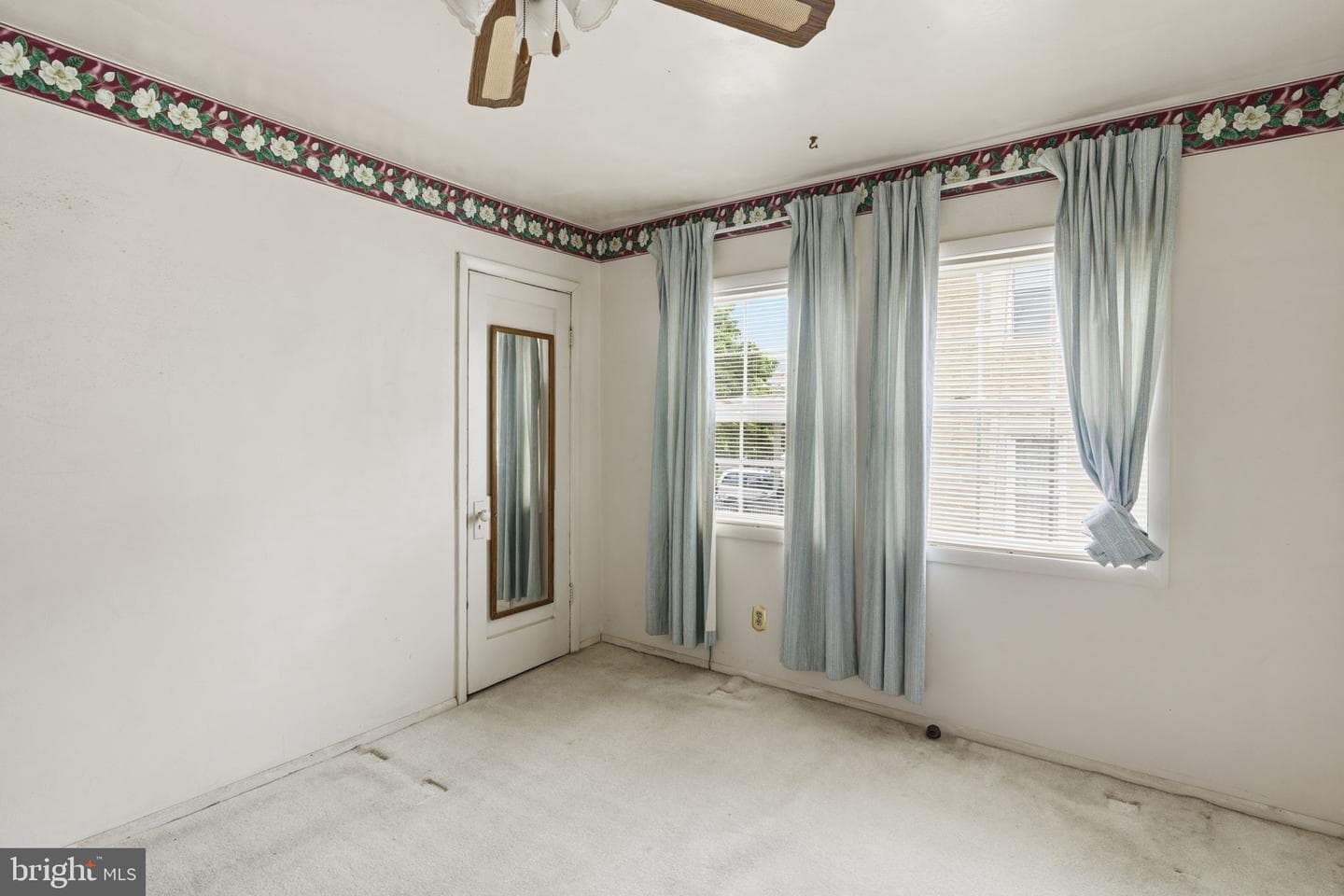 6 Chesley Avenue photo 10