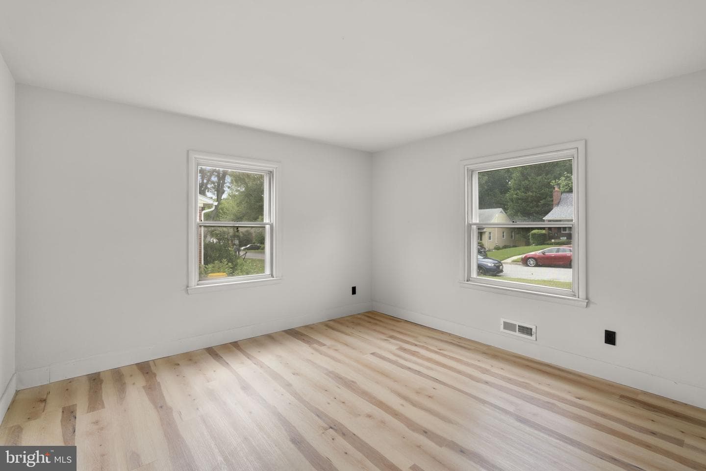 577 Brook Road photo 15