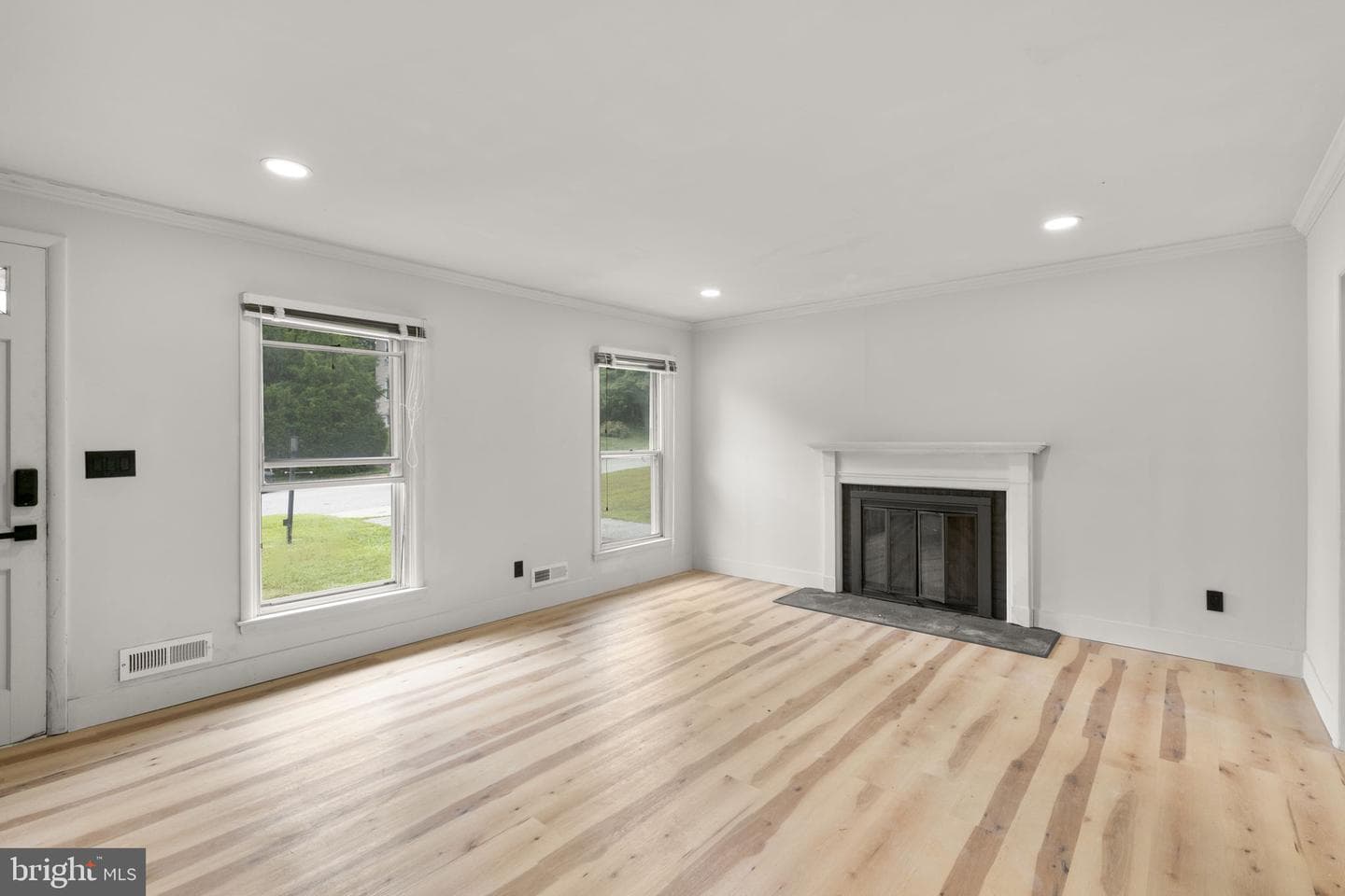 577 Brook Road photo 6