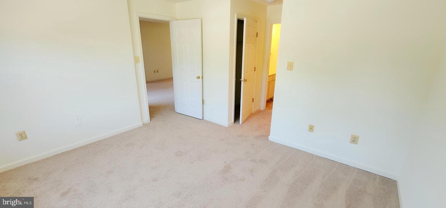 8907 Stone Creek Place #201 photo 10