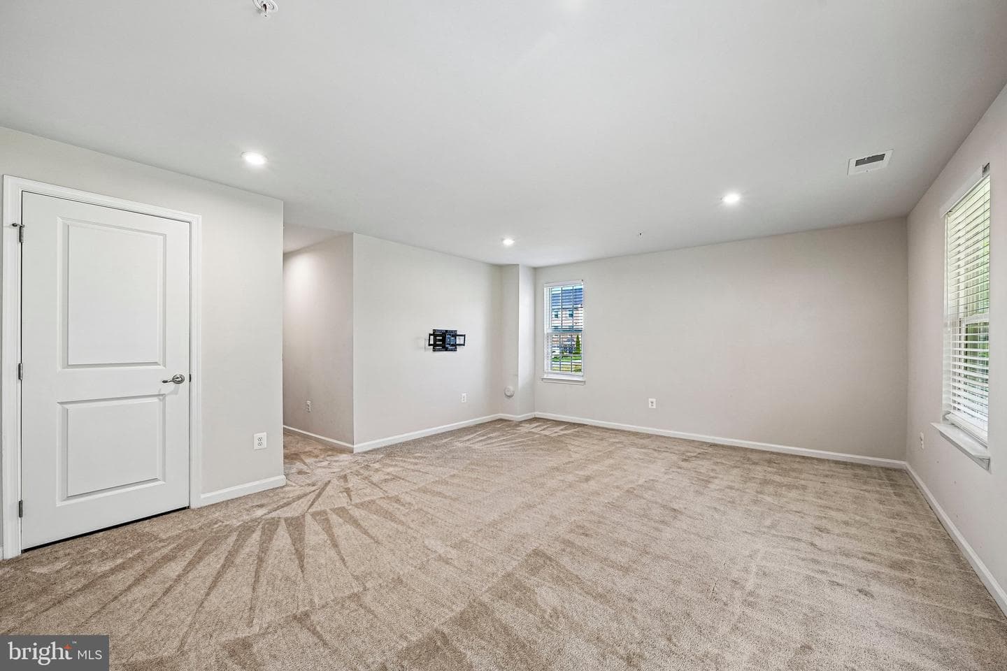 1 Gates Park Court photo 11