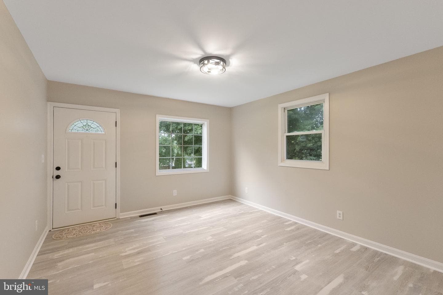 33 Bond Avenue photo 23