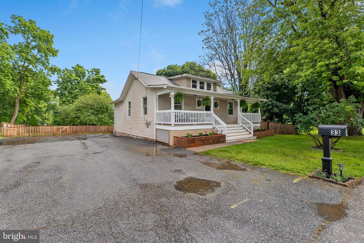 33 Bond Avenue photo 34