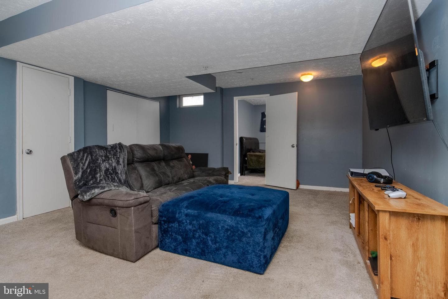 2021 Hackberry Road photo 25