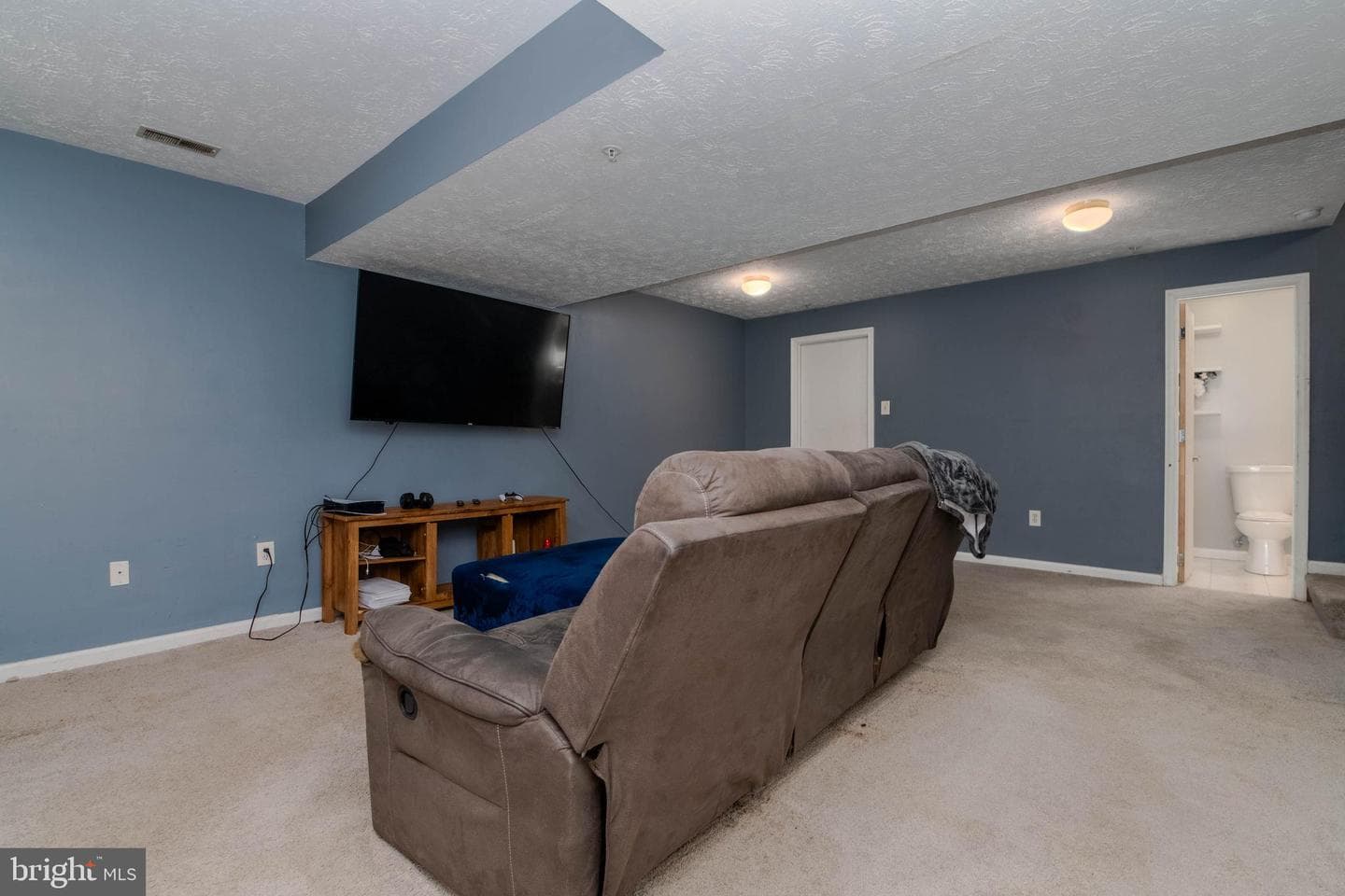 2021 Hackberry Road photo 28