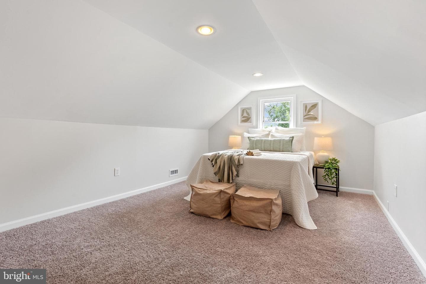 2904 Jomat Avenue photo 26