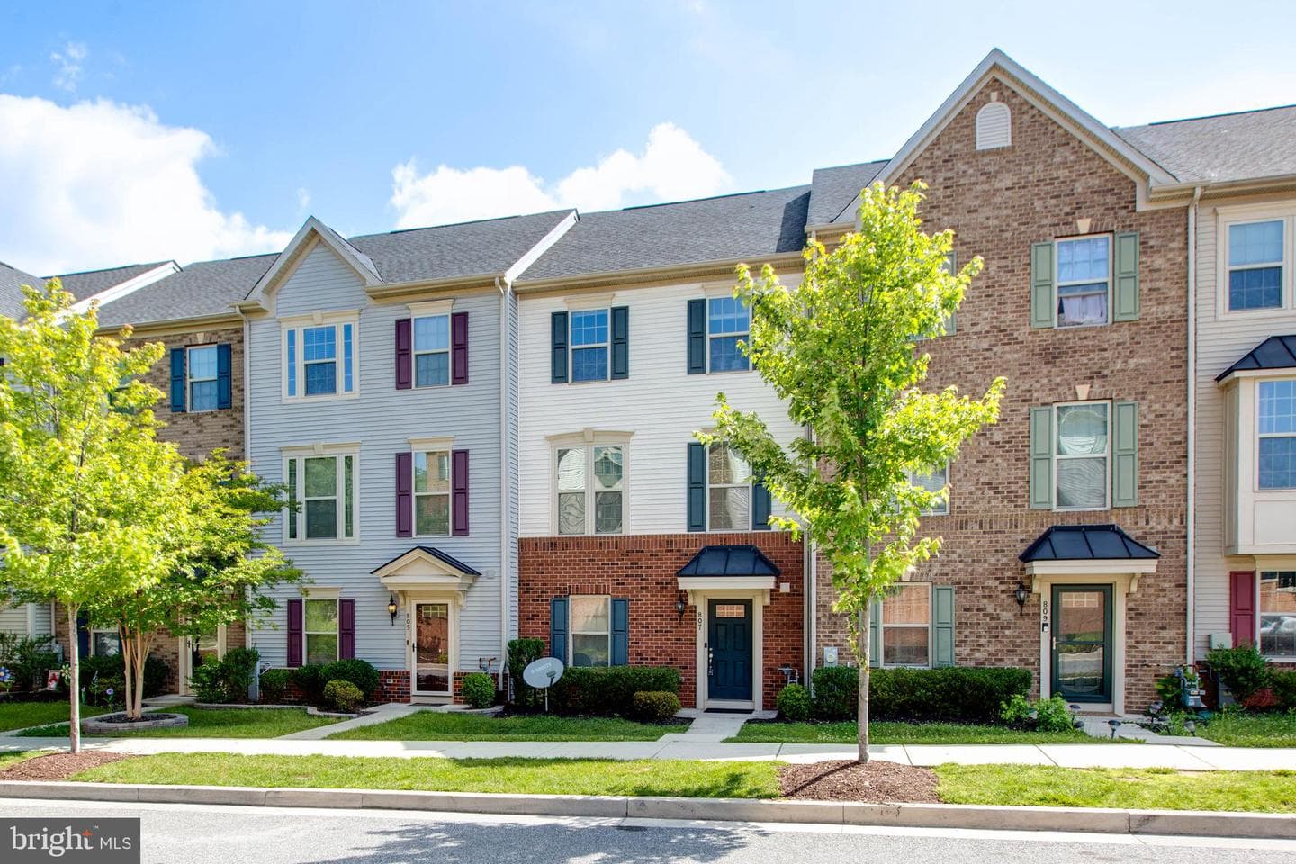 807 Foxleigh Way photo 3