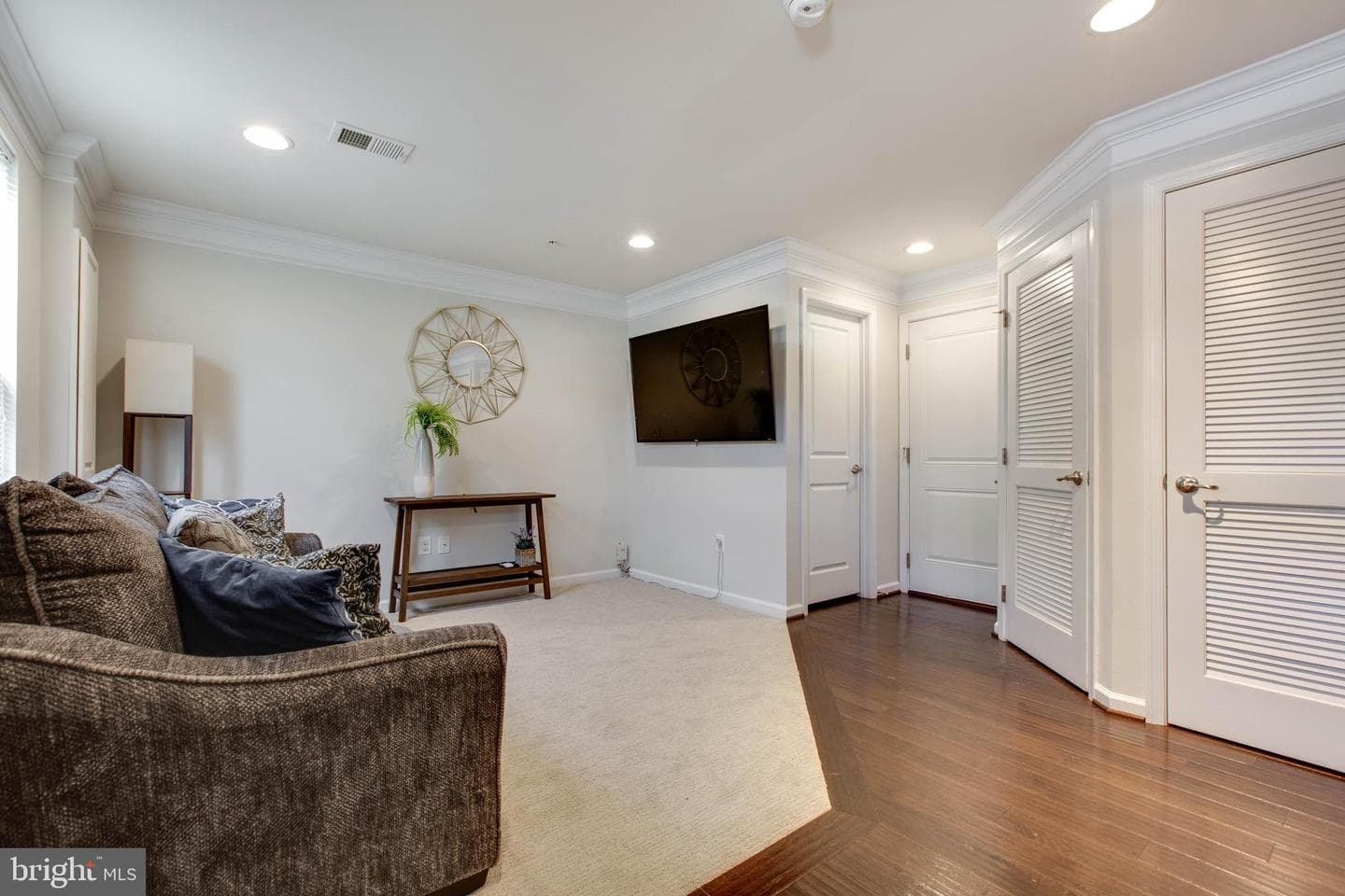 807 Foxleigh Way photo 7