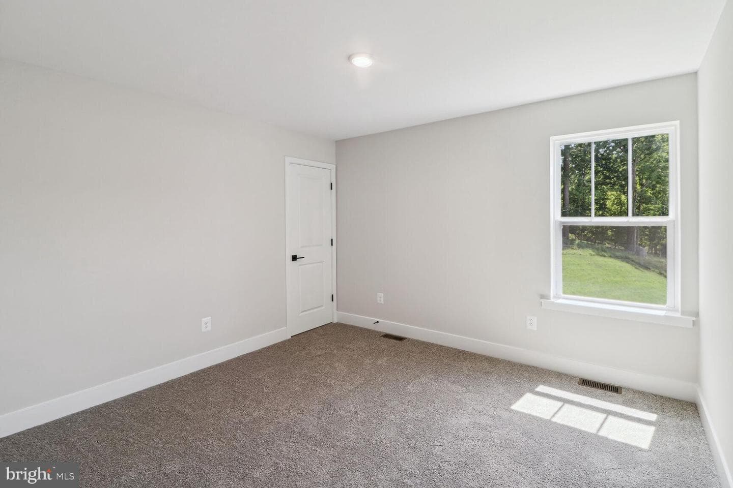 4015 Farmdale Road photo 6