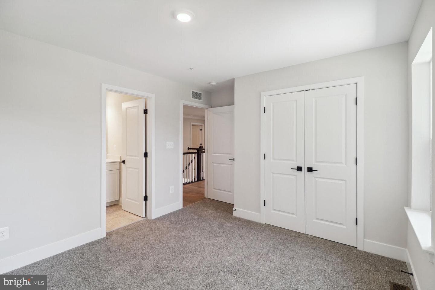 3995 Farmdale Road photo 8