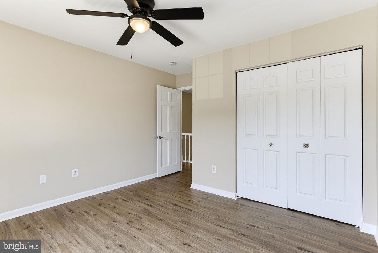 42 Rhodes Pl photo 16