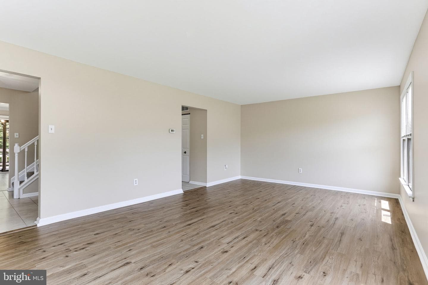 42 Rhodes Pl photo 3