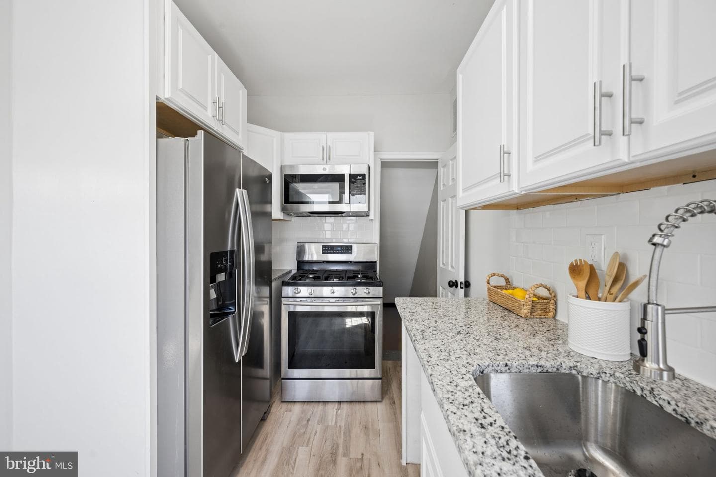 517 Valcour Road photo 3