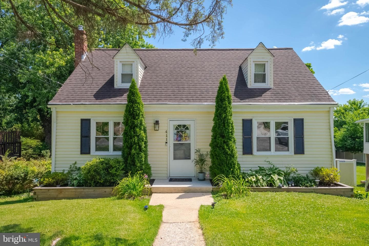 411 Warren Road photo 3