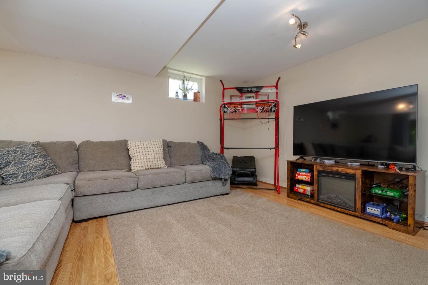 411 Warren Road photo 32