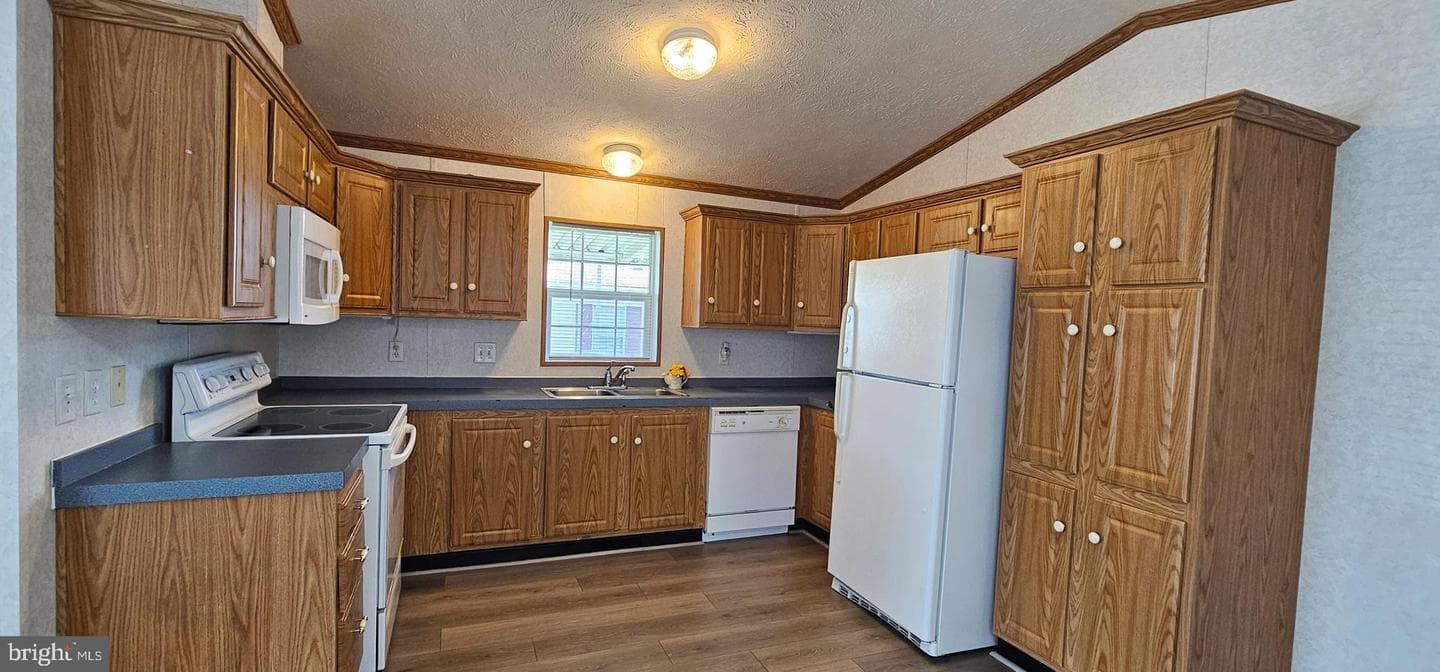 110 Roundup Road photo 5